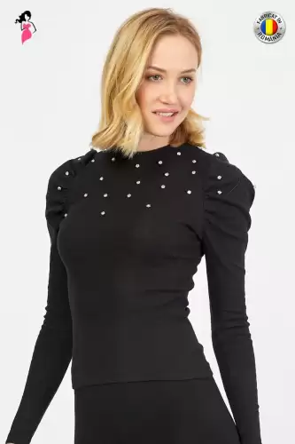 Bluza casual cu umeri bufanti si ornamente stralucitoare