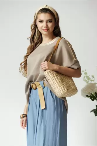 Bluza casual din viscoza bej cu benzi aurii si nasturi pe maneci