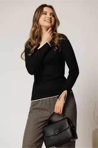 Bluza casual neagra din tricot cu dunga alba