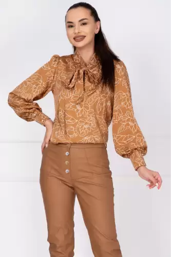 Bluza dama cappuccino cu imprimeu floral si guler tip esarfa