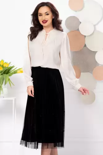 Bluza dama eleganta crem cu fluturi pe guler