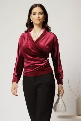 Bluza din catifea bordo cu bustul petrecut si nasture elegant