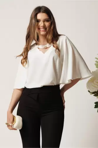 Bluza DY Fashion alba din voal vaporoasa cu aplicatie la decolteu