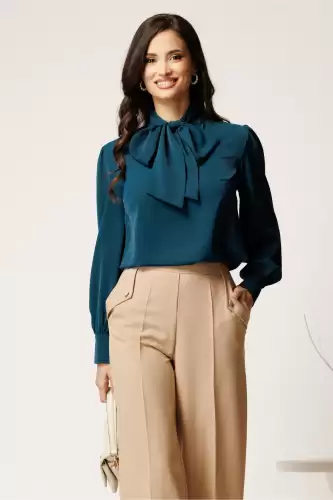 Bluza DY Fashion lejera turcoaz din triplu voal cu guler tip esarfa