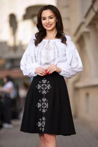 Bluza Effect ivoire tip ie cu broderie aurie