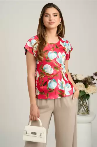 Bluza fucsia din satin cu imprimeu floral si nod in talie
