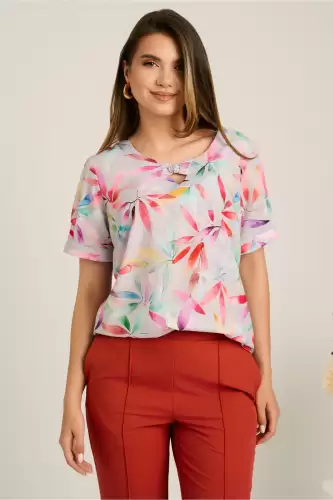 Bluza gri din viscoza lejera cu flori colorate si declteu in V