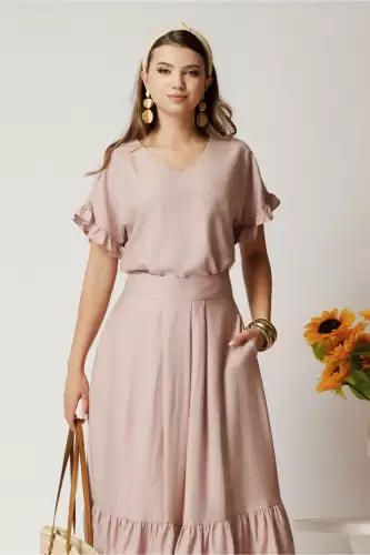 Bluza roz din rayon cu croi drept si volanase la maneci