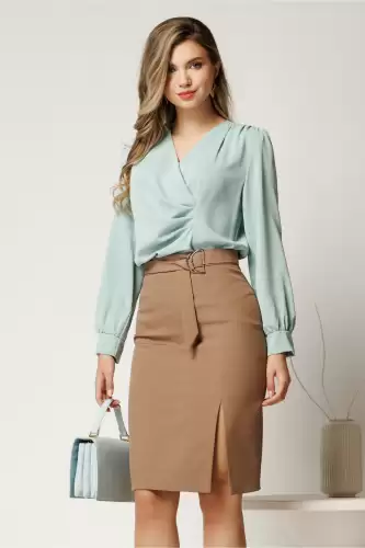 Bluza verde menta eleganta cu decolteu in V si fronseuri