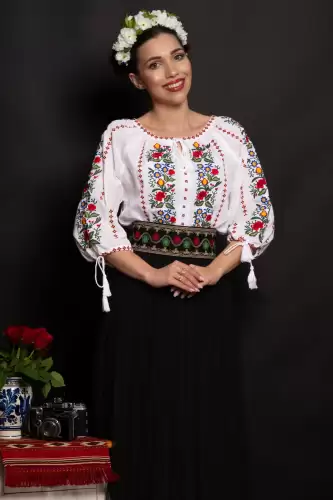 Brau dama traditional Lucia cu motive populare brodate