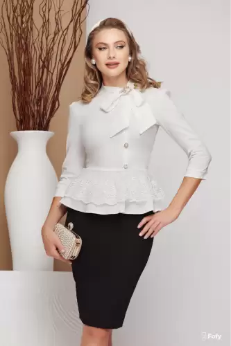 Camasa dama office alba cu peplum dantelat si nasturi pretiosi