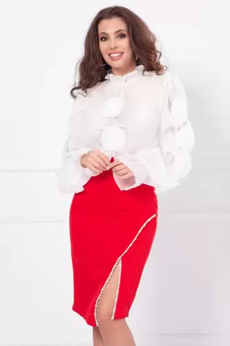 Camasa delicata alba din crep cu trandafiri 3D