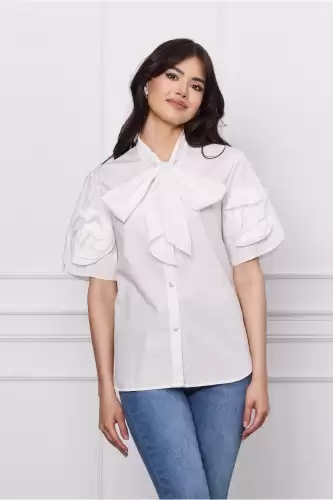 Camasa Simona alba cu flori pe maneci