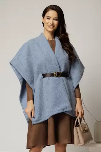 Capa eleganta din bucle albastra cu croi lejer si curea in talie