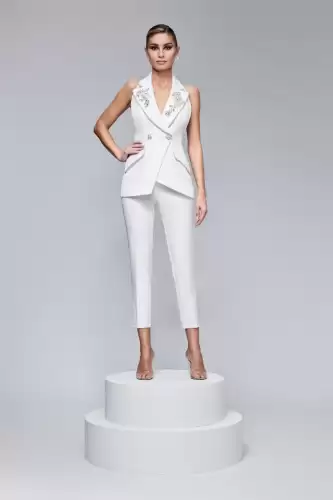 Compleu elegant alb format din doua piese