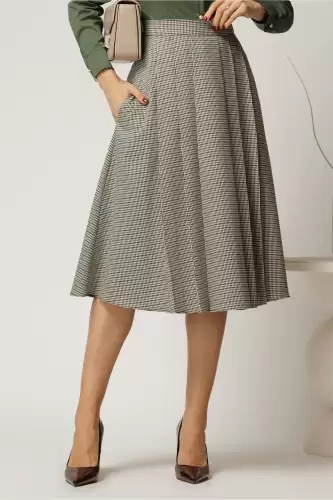 Fusta DY Fashion clos cu carouri negru si gri cu pliuri