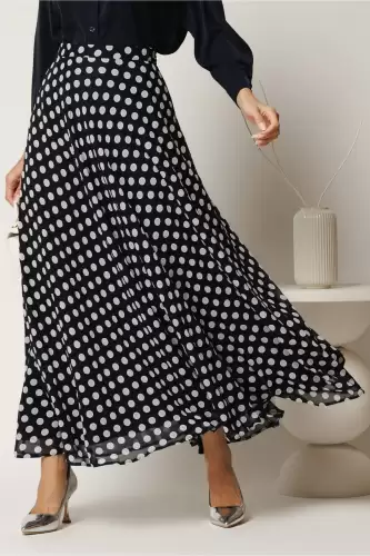Fusta lunga bleumarin din voal cu buline in clos