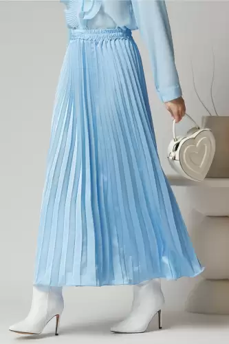 Fusta lunga din satin bleu cu pliuri
