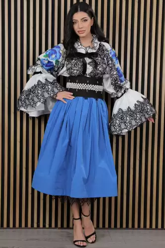 Fusta midi eleganta Cant al Cerului cu insertie din dantela