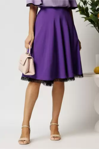Fusta midi mov din viscoza in clos cu dantela la baza