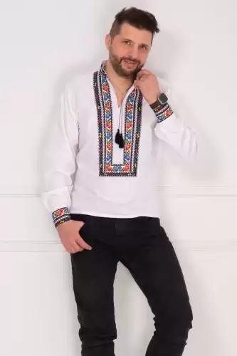 Ie barbateasca din bumbac alba cu motive populare multicolore