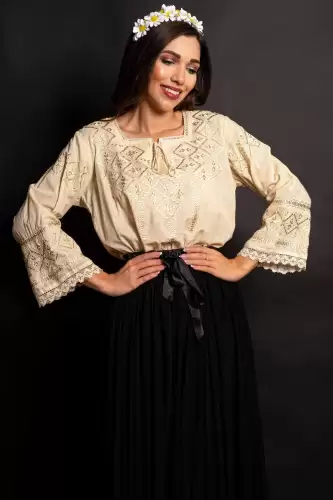 Ie bej Bucovineana din bumbac Ana-Maria brodata cu simbolul ancestral al stelei