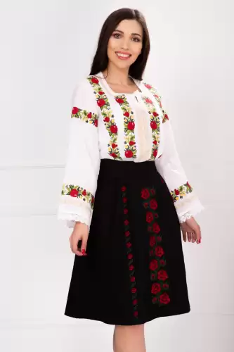 Ie nationala Crina cu motive populare brodate