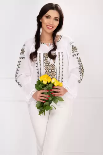 Ie populara Catalina cu broderie folclorica