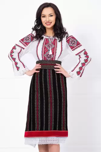Ie traditionala Gineta cu broderie rosie inspirata din motive populare