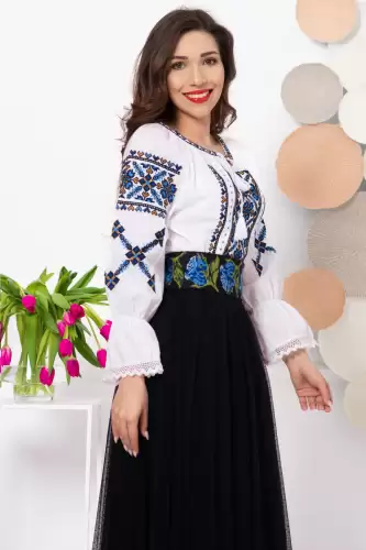 Ie traditionala Otilia cu inimi brodate