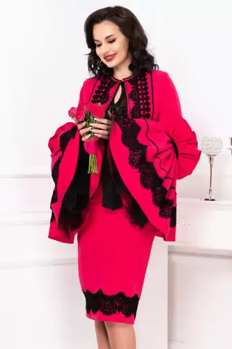 Jacheta magenta cu maneci clopot pretioase