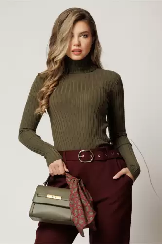 Maleta din tricot reiat kaki cu guler intors