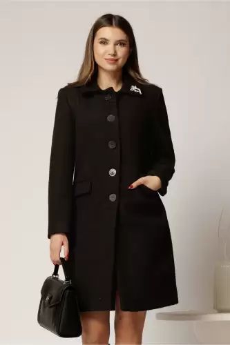 Palton Amira negru cu brosa pe guler