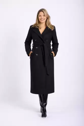 Palton lung cambrat prevazut cu doua randuri de nasturi si cordon detasabil