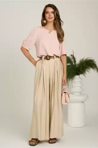 Pantaloni bej din viscoza evazati cu pliuri si curea in talie