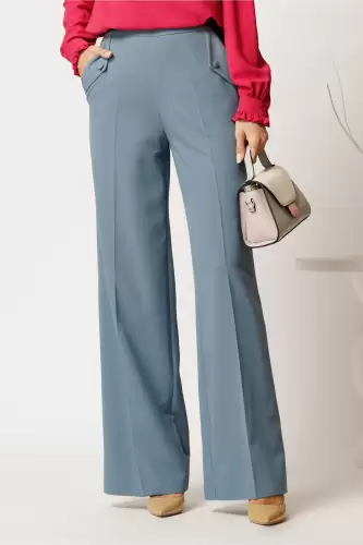 Pantaloni DY Fashion bleu lejeri cu buzunare si nasturi decorativi