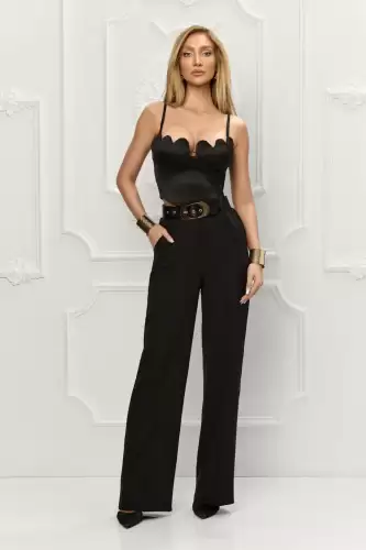 Pantaloni negri evazati cu elastic in talie si centura detasabila