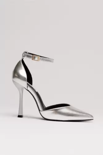 Pantofi eleganti argintii din piele ecologica cu bareta