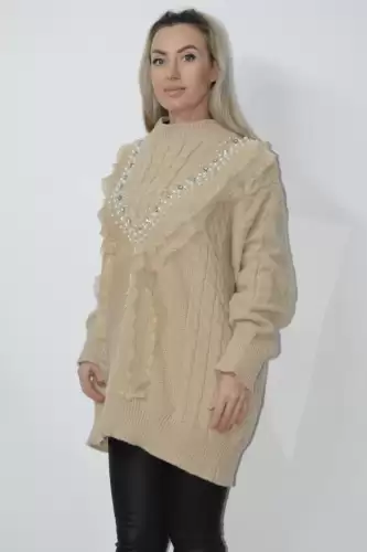 Pulover dama bej prevazut cu accesorii si volane din dantela