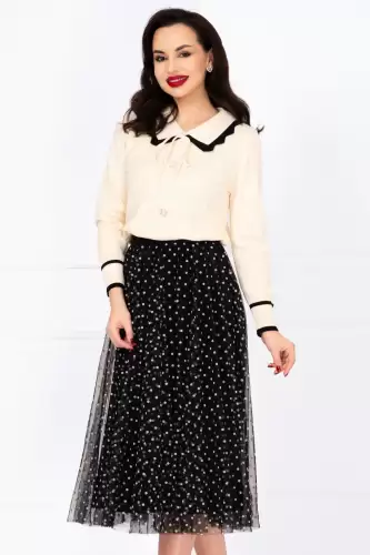 Pulover dama ecru din tricot Thea cu guler dublu si nasturi pretiosi