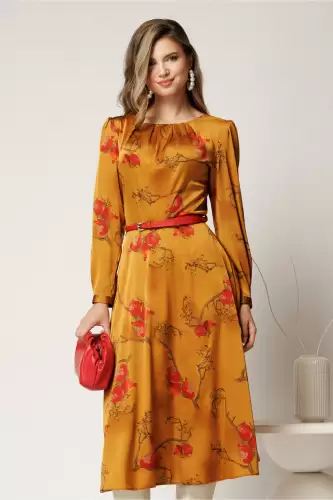 Rochie clos midi galben mustar cu imprimeu si curea in talie