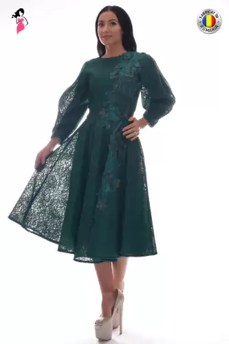 Rochie de ocazie clos din broderie cu aplicatie de flori 3D