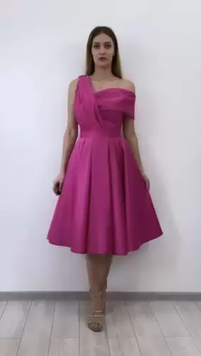 Rochie de ocazie din tafta fucsia
