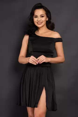 Rochie de ocazie neagra din voal Maribella cu floare pe umar