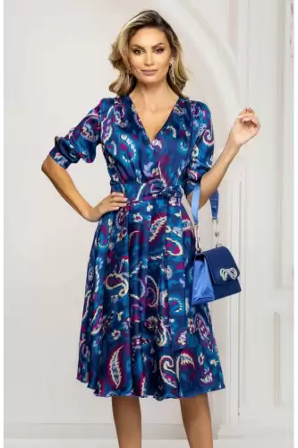 Rochie de zi eleganta albastra in clos cu imprimeu paisley