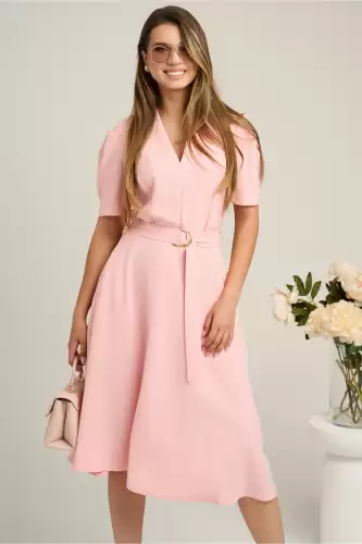 Rochie din stofa roz cu cordon in talie si decoteu in V