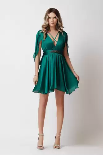 Rochie din voal verde accesorizata cu pietre stras la talie