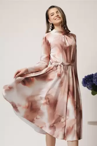 Rochie DY Fashion de zi din poplin bej cu imprimeuri maro si cordon