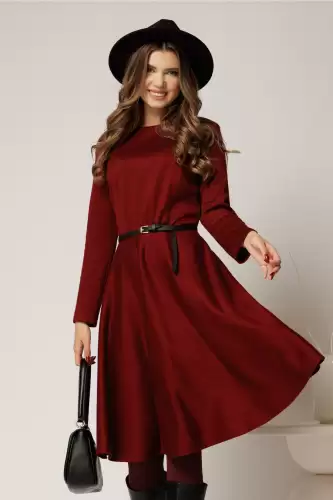 Rochie DY Fashion din tricot burgundy cu curea subtire si fusta clos