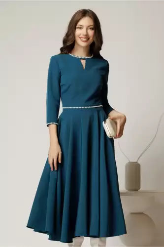 Rochie DY Fashion midi turcoaz eleganta cu perle in talie si la decolteu